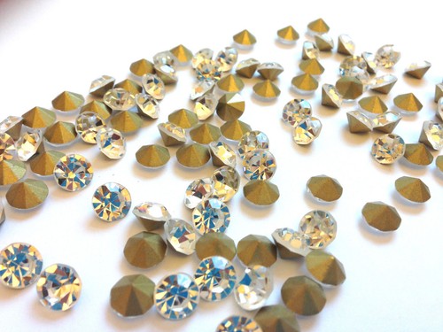 Glass pointed back - glass, rhinestone