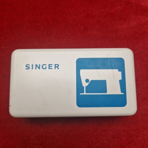 Vintage singer sewing machine - singer,