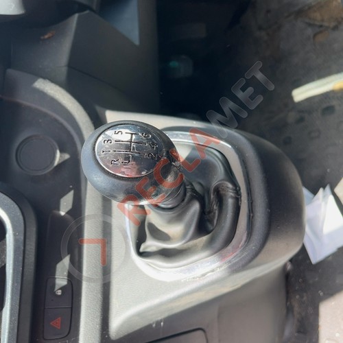 Vauxhall vivaro 2700 l1h1 v - vivaro, p/v