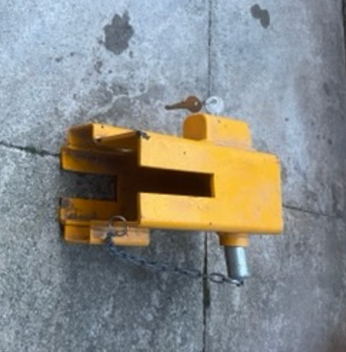 Caravan trailer hitch lock - hitch,