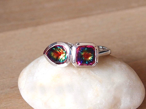 Nebula quartz doublet - quartz, toi