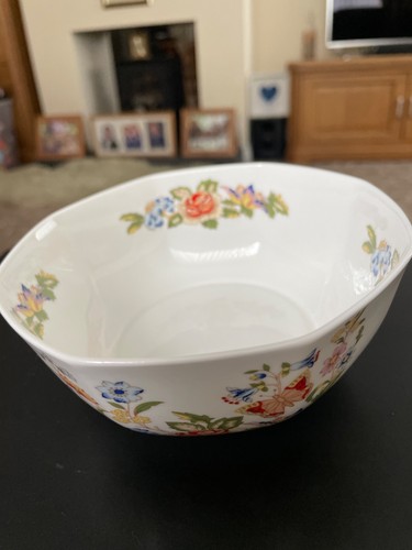 Aynsley fine bone china - ,