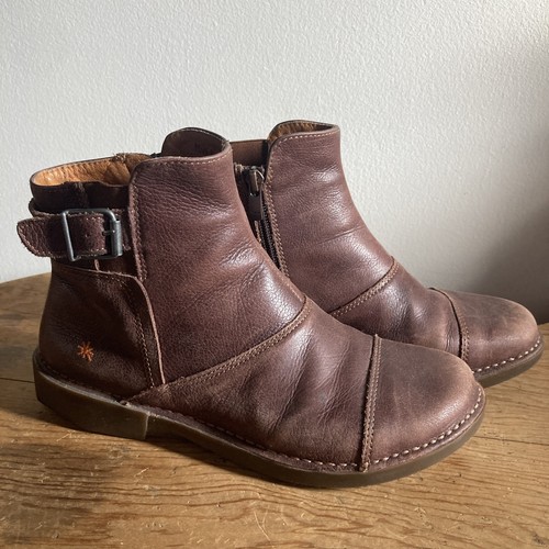 The art company boots brown - art,