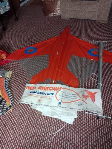 Rare vintage 1976 red arrows - rare,