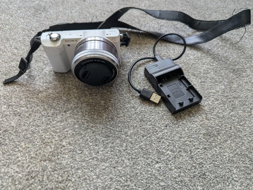 Sony alpha a5000 - sony,