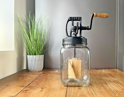 Antique dazey mechanical - dazey,