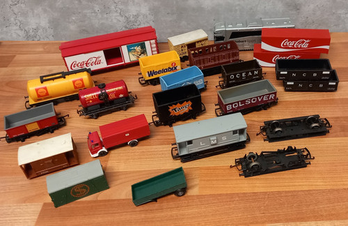 Railroad train carriage - train, and