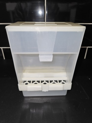 Seed hopper feeder - , /