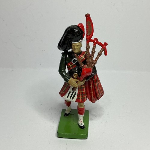 Britains scots guards piper - scots,