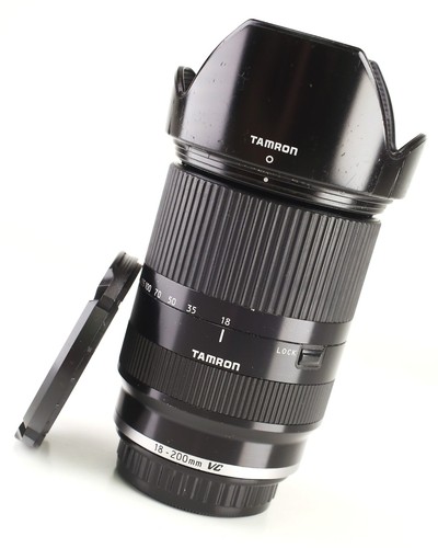 Tamron 200mm 3 - f3.5-6.3, af