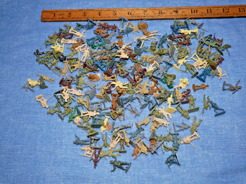 Large quantity plastic - large,