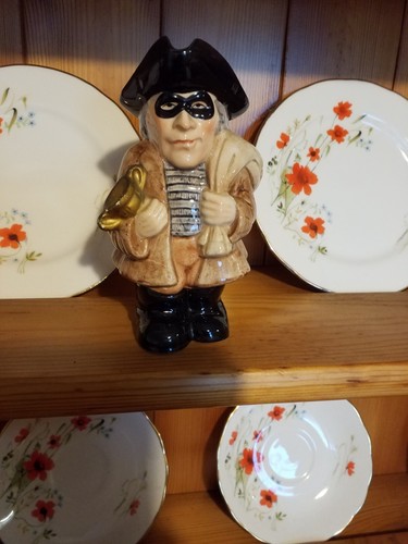 Vgc toby style jug - toby, leonardo