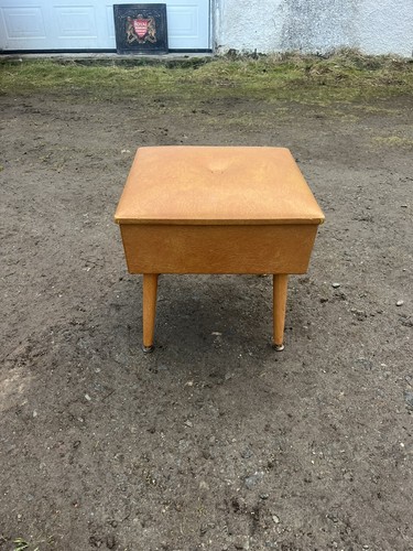 Retro sewing box work - /,