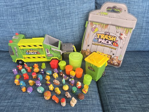 Trash pack garbage truck - pack, with