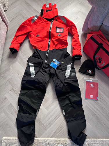 Ursuit sea horse dry - sea,