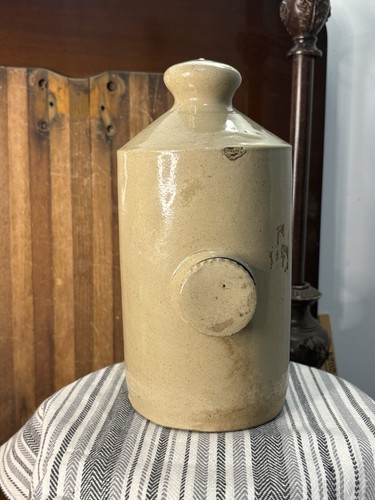 Stoneware pottery bed - pottery, bed/foot