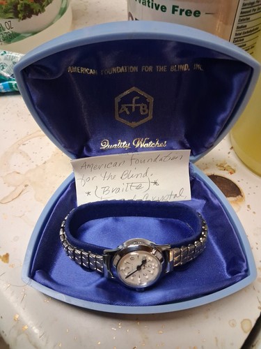 Vtg rare jewl - 17, wind