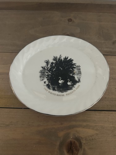 Royal worcester crown ware - royal,