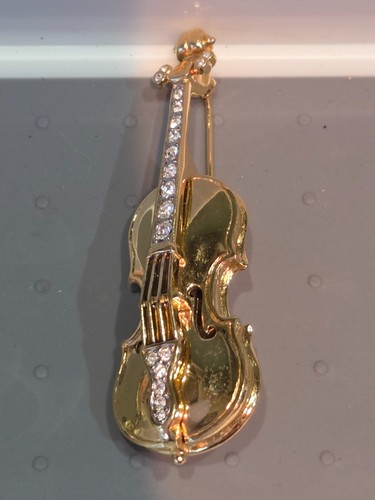 Beautiful gold tone violin - tone,