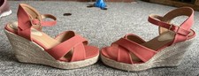 Coral Wedge Sandals Size 4