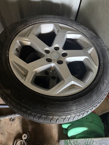 Range rover wheels - range,