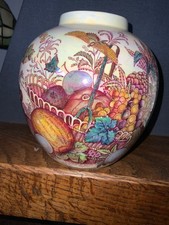 MASON'S RED FRUIT BASKET LUSTRE 6” TALL GLOBULAR VASE