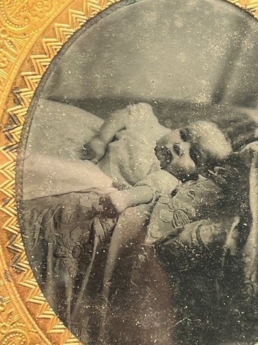Antique post mortem - post, baby