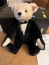 Steiff James Bond DR NO   musical teddy bear - limited edition - 007613