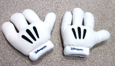 2 WHITE MICKEY MOUSE  GLOVES DISNEYLAND PARIS FANCY DRESS