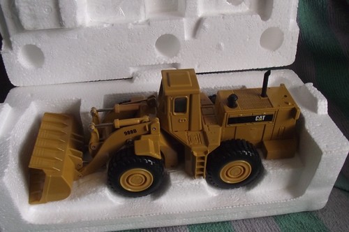 Ertl mighty movers - mighty,