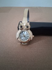 LADIES AVON QUARTZ WRIST WATCH