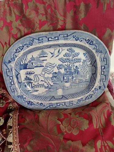Large antique willow pattern - ,