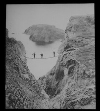Magic Lantern Slide ROPE BRIDGE CARRICK A REDE ANTRIM C1910 PHOTO IRELAND 