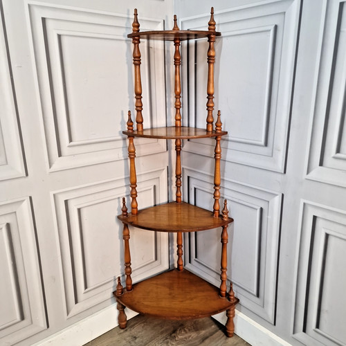 Antique style corner - corner,