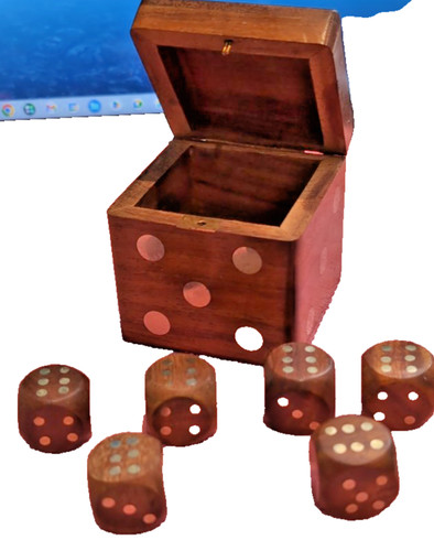 Wooden hinged dice box 6 - hinged,