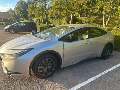 Toyota prius hybrid only 8400 - only,