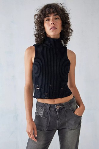 Danielle distressed funnel - uo,