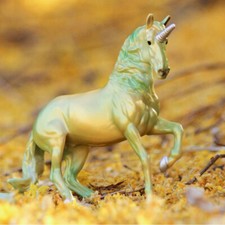 Breyer Stablemates 6928