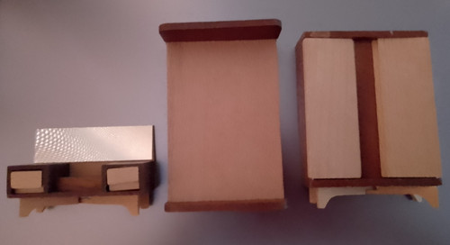 Dolls house furniture - furniture, toi
