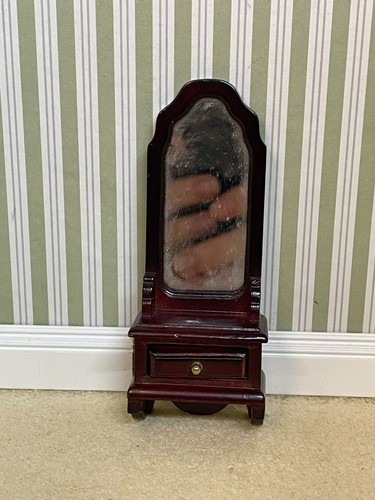 12th scale dolls - , house