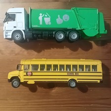 Siku Super 3731 US School Bus & 2938 Mercedes Benz Actros Faun Refuse Truck VG