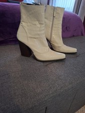 Gorgeous Cream Leather Top Shop Ankle Boots Western Style Size 6.5