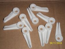 20 X WHITE CAGE FRONT THUMB