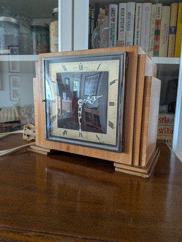 Smith electric clock - clock, mantle