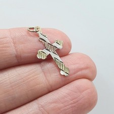 Vintage 9ct Gold Bulbed Cross