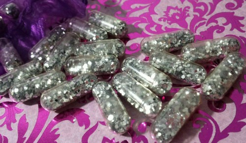 Silver glitter pills bag - 20,