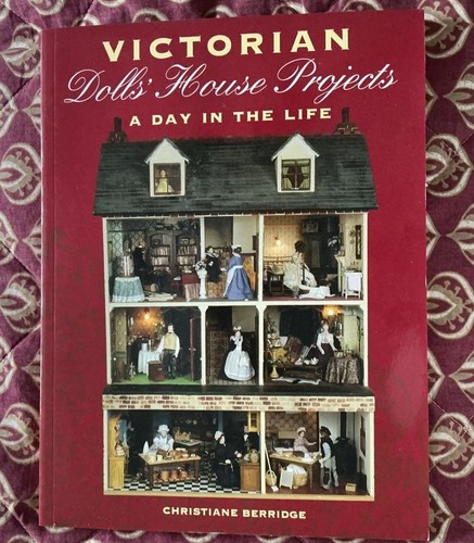 Victorian dolls house - dolls',