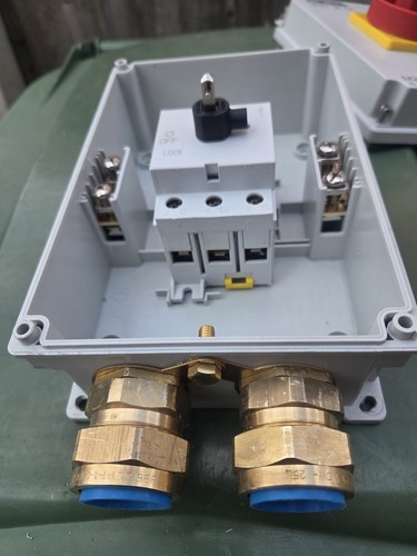 Proteus 63amp pole isolator - 63amp,