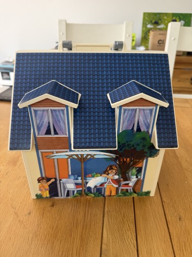 Playmobil carry along house - carry,