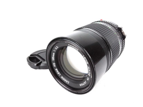 Canon japan 135mm - f/3.5, prime
